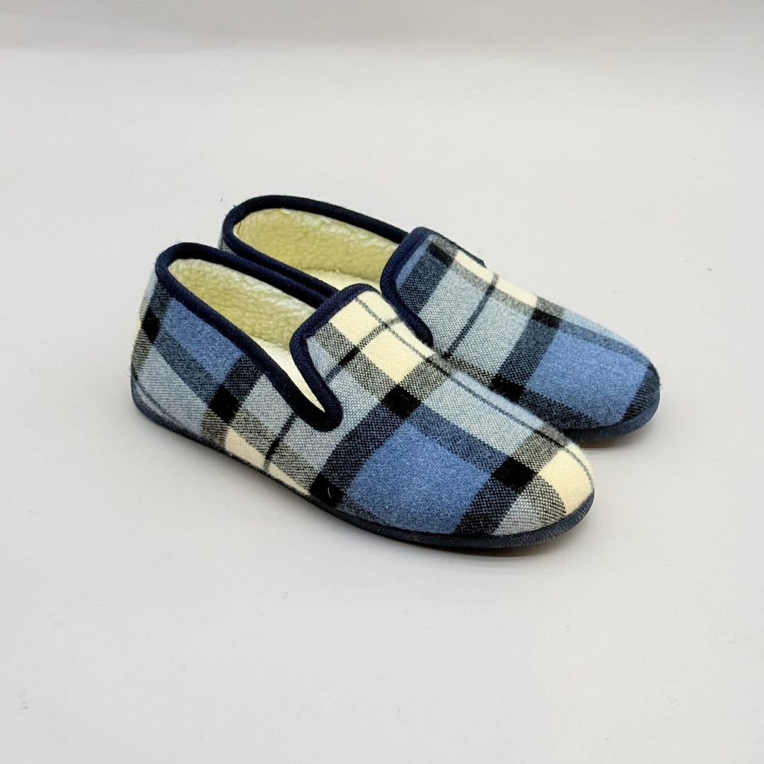 Zapatilla de Casa Hombre Kokis Cuadros Azules Cerrada KOKIS10 Zapatilla de casa Kokis hombre cuadros azules cerrada KOKIS10