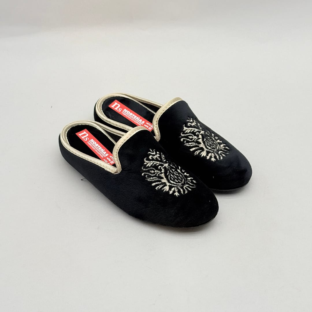 nZapatilla de Casa Mujer Norteñas Abierta Negra NegraA-orteñas abierta negro- (6) Zapatilla de casa Norteñas mujer abierta negra