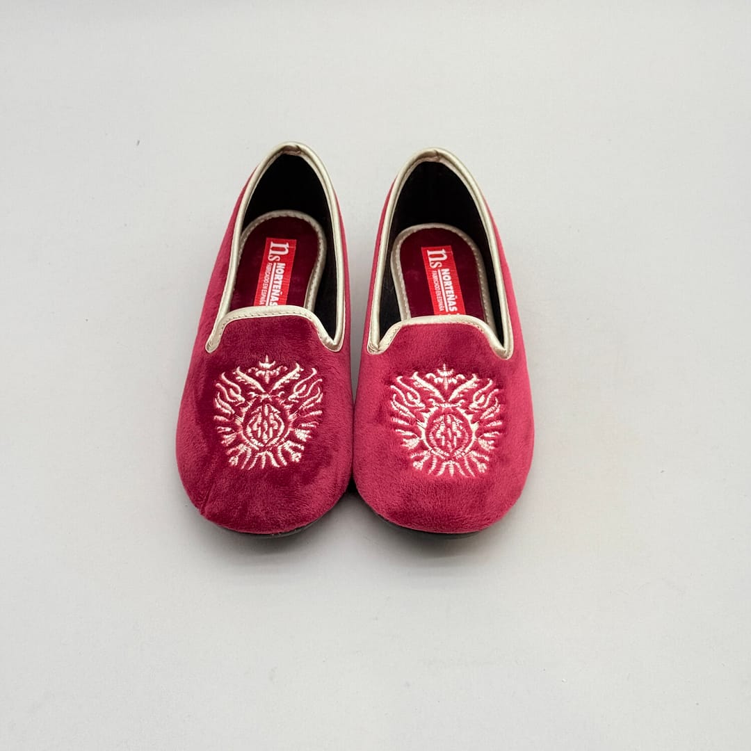Zapatilla de Casa Mujer Norteñas Cerrada Burdeos BurdeosC- Zapatilla de casa Norteñas mujer cerrada burdeos