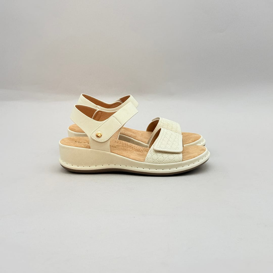 Sandalia Confort Beige Amarpies ABZ30208 Mujer DA327 Sandalia confort beige Amarpies ABZ30208 con plantilla anatómica y doble velcro